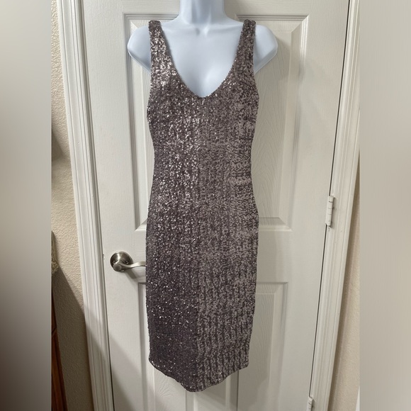 Velvet Brand Sequin Sleeveless Party Dress - Rose/Pale Purple - Picture 3 of 8